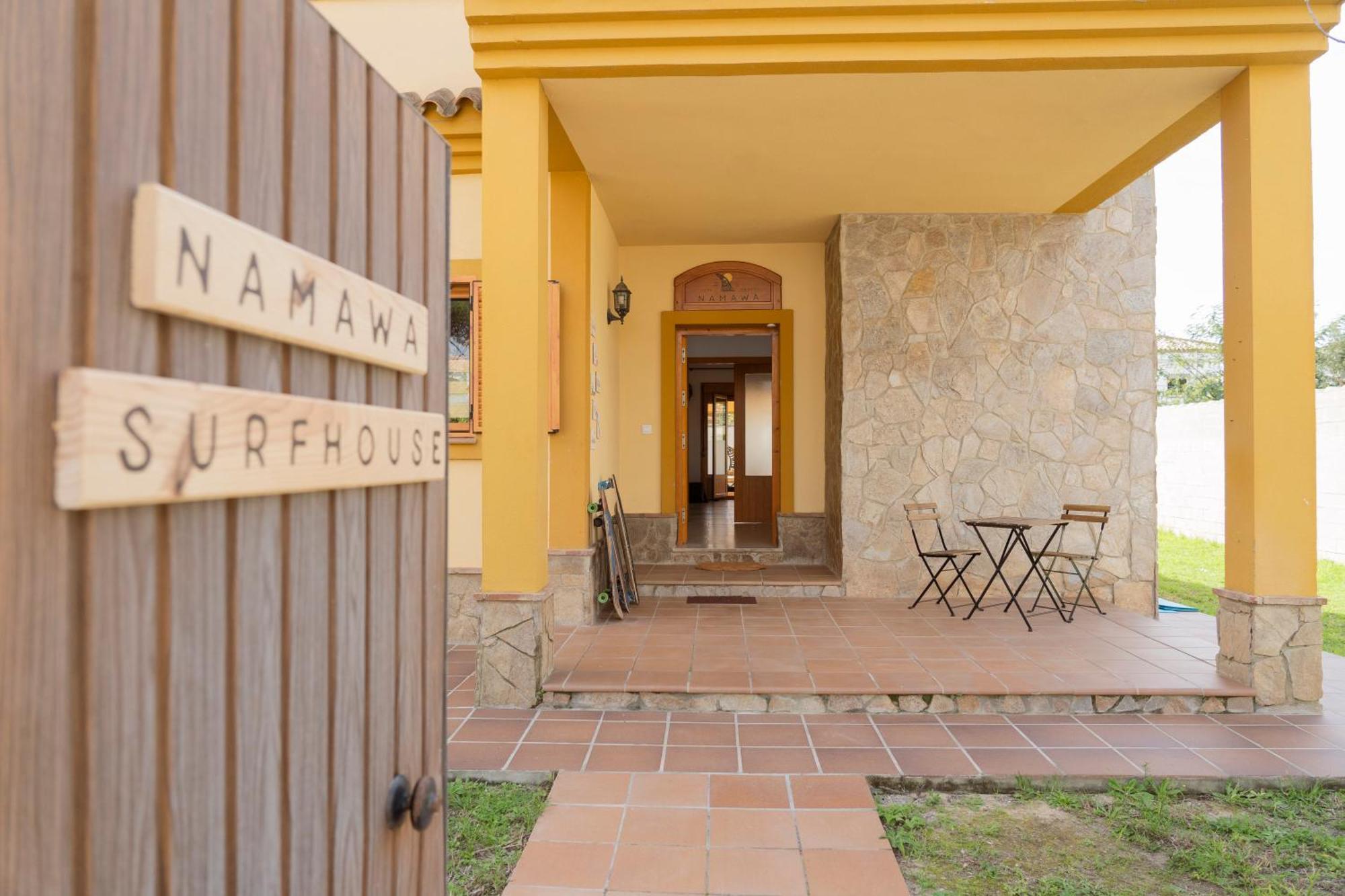 Namawa Surfhouse Hostel Chiclana de la Frontera Exterior photo